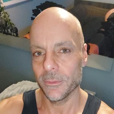 Nomiza1979's profile picture. Huge fan of Eurovision and cats.