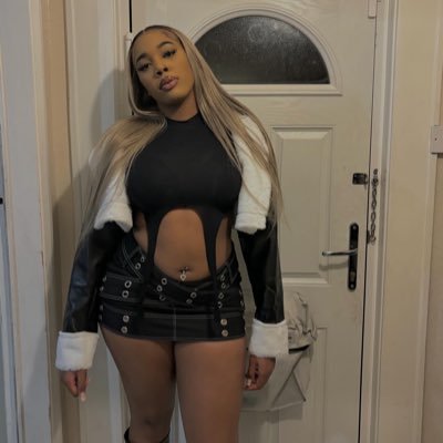 ashiageorgieann's profile picture. a humble retweeter