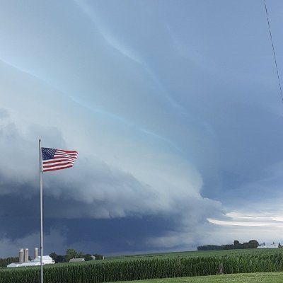 Amateur composer and newbie storm chaser from Iowa. 16 years old. Cat lover.

I can write music for commissions, DM me for details.