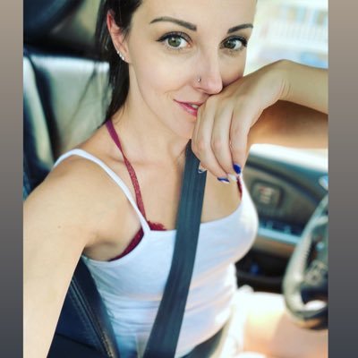 iFeelTh3Love's profile picture. Just a Call of Duty gal!