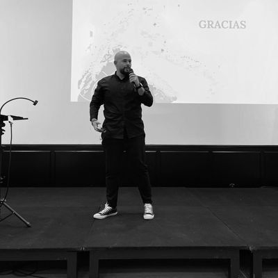 👩🏻💻 Medir o La locura
📊 Métricas para Grandes Negocios Digitales
📢 Enseño en La Mentoria de Datos
🌱 Siempre tengo buena suerte
❤️ Cris & Sury