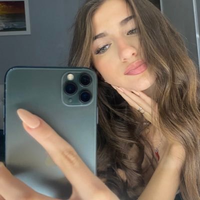 girlboss, femme fatale, baddie, lana del rey daughter, topa indiscussa e molto altro 😵💫