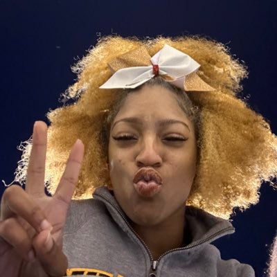 #gramfam25 🐯🥴//👻&📷:daee.mitchell// Grambling State Cheerleader 📣❤️💛