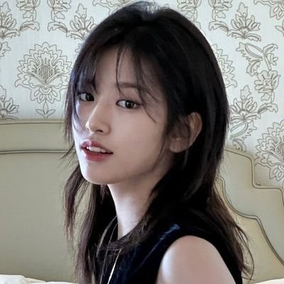 YJdabes's profile picture. Mainly AYJ & IVE 
GG enjoyer
