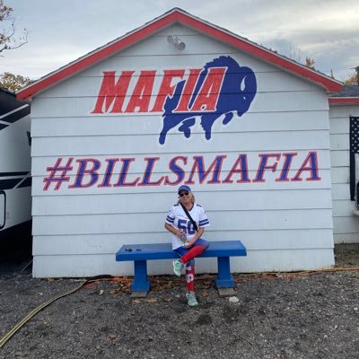 Biggest Bills fan ever! 🏈 Owner / bartender of @BillsHelmetBar. #BillsMafia. Lover of Spice Island Grenada 🇬🇩