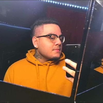 Fortnite content creator on TikTok ❤️
Gaming Is What I Love 🔥
1.3k On TikTok 1k Instagram.
Future Streamer 🔥