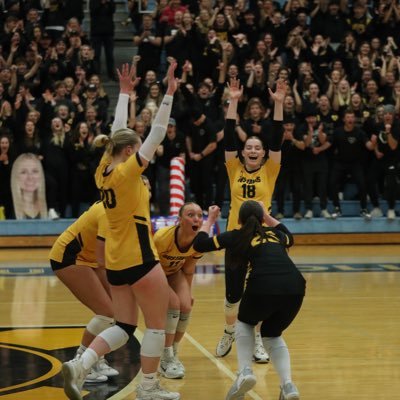 Official Twitter of Gustavus Volleyball. Back to back to back (‘21, ‘22 and ‘23) MIAC Regular Season and Playoff Champs 🏆 2017 NCAA Elite 8