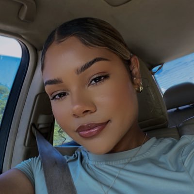 Twitter locked my last account so here I am. | Licensed Esthetician 🤎 instagram: @officialmadeinchynna