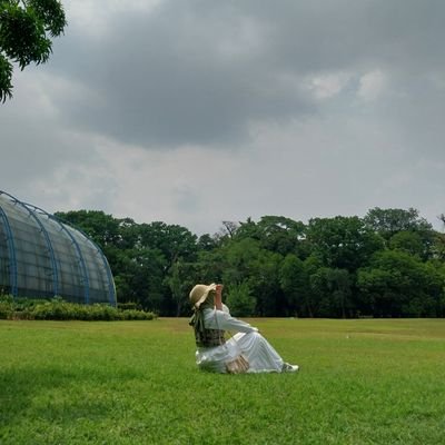 Nisrinaoudy's profile picture. gatau deh~

random pokoknya.

manusia berbadan tinggi menjulang