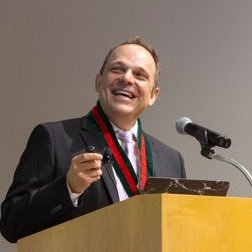 Pain and addiction neuroscientist. Henry Mallinckrodt Professor of Anesthesiology at WashU.