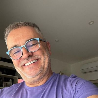 DavidMarvi94678's profile picture. let love lead