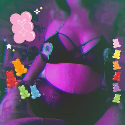 18+ Minors DNI. Just a couple who enjoys showing off a lot, and getting off a lot more🍭👅🍭