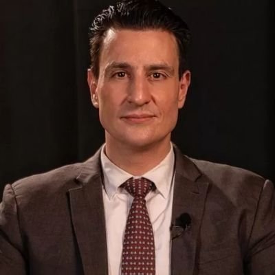 Bem-vindos ao Canal Autorizado Cortes do Paviview.
Tiago Pavinatto é um jurista, professor, escritor e apresentador brasileiro.