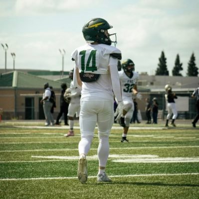 Slot Receiver/Kick returner @ Feather River College || 5’8 170 || December 2024 Grad || 3.28 Gpa