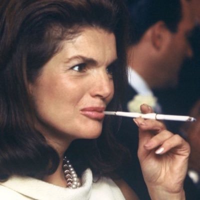 hotmessinpearls's profile picture. My pussy is bottega red and this booty hole is brown