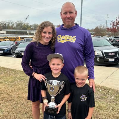 Follower of Christ. Wife. Momma. Coach. Graduate of the University of Georgia. Royal Pride. Go Dawgs. Forever.