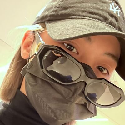 naorrrrrrrrrr's profile picture. In thousands of agonies, i exist.