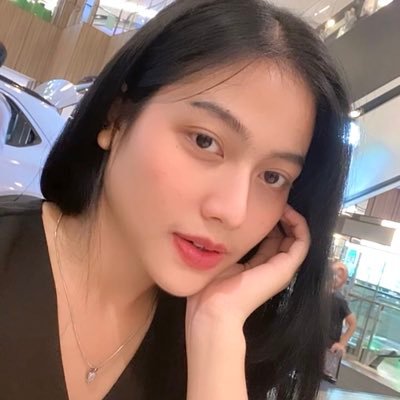 rosaliairsalina's profile picture. not a secret, just not your business😚