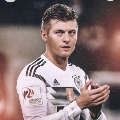 kroos_ramah's profile picture. يا هذه البنت التي تمتد في دنياي سهلاً وربوعاً وبقاع