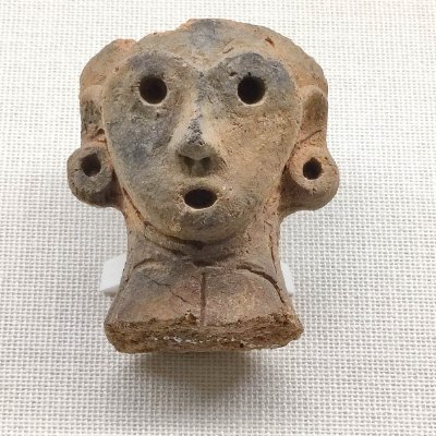 中国古美術・旧蔵の貝殻を鎏金で飾った陶磁器、侍女の文様が施された葵口洗・5x30 中国古美術・旧蔵の貝殻を鎏金で飾った陶磁器、侍女の文様が施