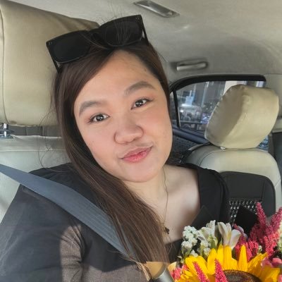 wanderlustine's profile picture. 𝔭𝔯𝔬𝔣𝔢𝔰𝔰𝔦𝔬𝔫𝔞𝔩 𝔬𝔳𝔢𝔯𝔱𝔥𝔦𝔫𝔎𝔢𝔯 · chasing weekends and sunsets · m a l i k h a i n ♡