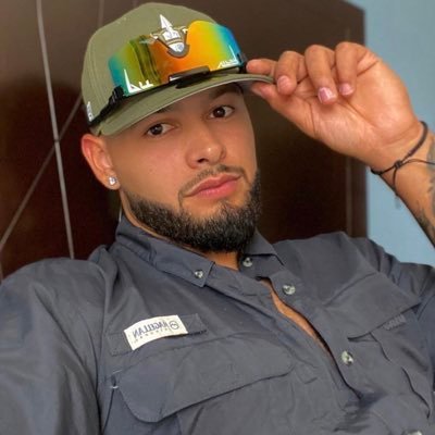 ErnestoLab26241's profile picture. Feel free to surprise 8e34f8a1B820F9071E141F04b0A790fF9dBf36