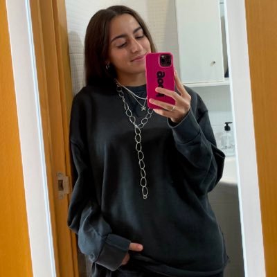 victoriagooonz's profile picture. ✌🏼🌊🌺🌈✨📚