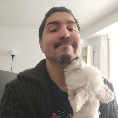 Hago música.
Vivo.
A veces muy vivo.
No trates de entenderme cuando no me entiendo ni yo.