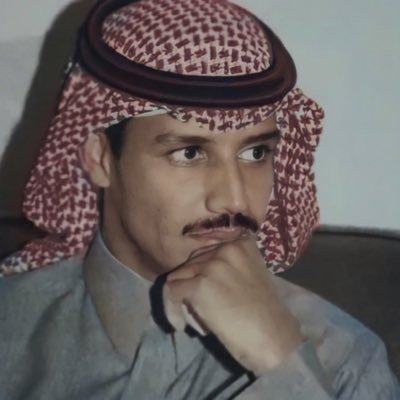 وتطيب دقات القلوب بذكره فتفيض شوقا وعميما هو رحمة الرحمن أشرق بالهدى صلوا عليه وسلموا تسليما