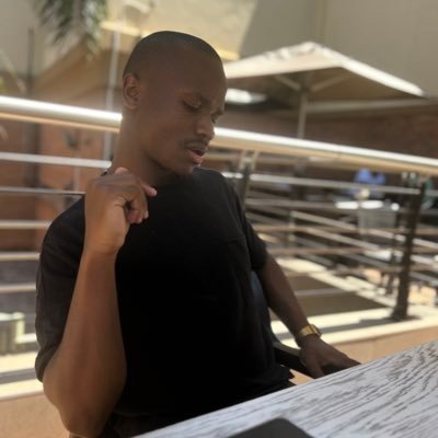 A normal person | 👨🏾💻 ☕️ | Manchester United | New Account not that the old one mattered