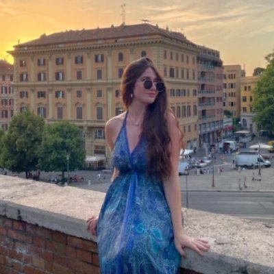 Carmenbarainca's profile picture. Periodista