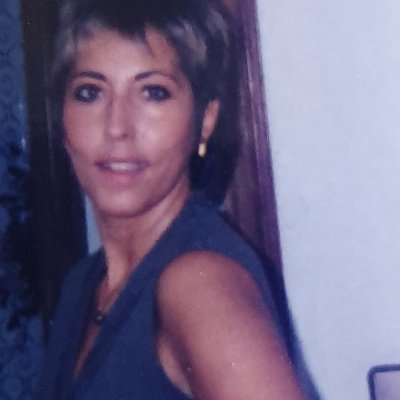 lalarondaamo's profile picture. Vive y deja vivir. Acepta a los demás como son, sin tener en cuenta, religión,politica o condicion sexual.