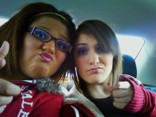 Hey Twitterrr , Follow Me , and I might follow you back (: buh bye