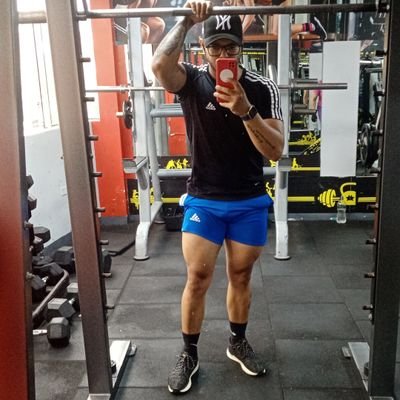 Venezuela.
30
Papá 😍.
Deportista.
Amante del tambor.
Chile.