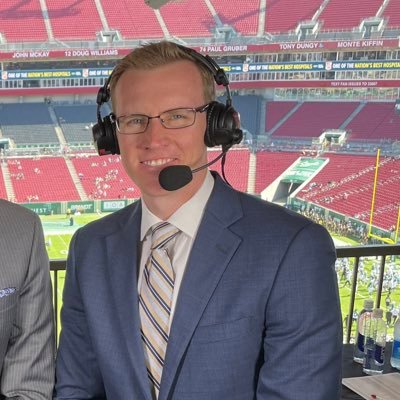 College Football Analyst on ESPN+. College Baseball Analyst @American_Conf Tournament on ESPN+. Broadcaster @FIUAthletics. Former @wbir Sports Anchor.