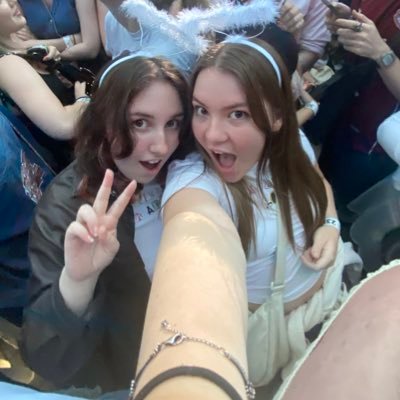 hi, i’m probably at a gig right now x follow my airbuds because i’m really cool - https://t.co/RTSd7hi7oT