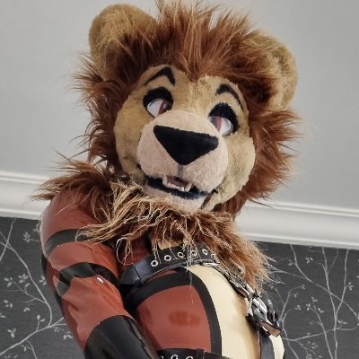 A latex lion who needs to play ~
AD 🔞 -  Latex/Femboy/Breathplay/Chastity
My toy: @MitFox / @ThatSluttyFox handler 
Bark account: https://t.co/SUVX9cZUhS