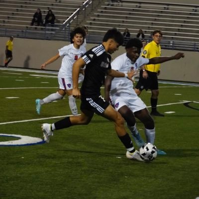 right back /left foward for university and Waco Texans 05b ⚽️ 6’0. 164 lbs class of 24’ committed