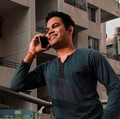 thecreativeshiv's profile picture. ✴️I help businesses craft timeless brand identities & logos.
📽️ Filming and Sharing design ideas on👇 https://t.co/u7N85fp8nA