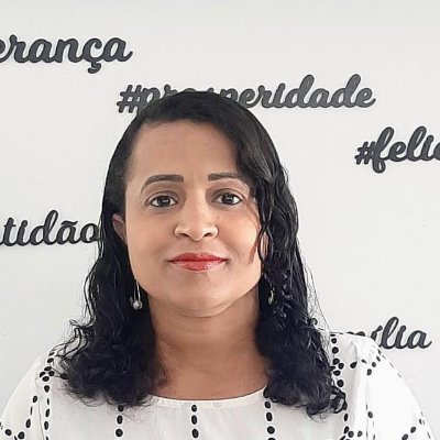 Bibliotecária. Doutoranda do Programa de Pós-graduação em Gestão e Organização do Conhecimento (PPGGOC / UFMG). Ciência aberta, Repositório, Altmetria .