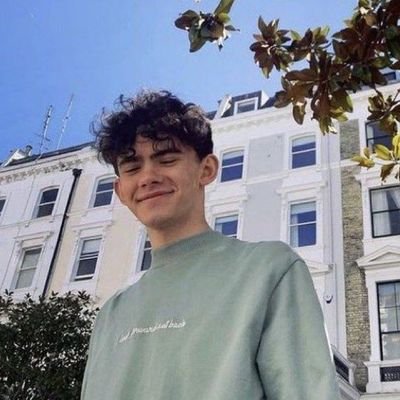 old editor 20 you| daily twitters 🦋Joe & Kit
writer of ff| here for the heartstopper fandom🔮