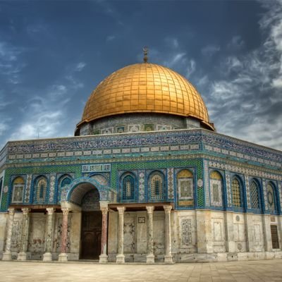 رب اشرح لي صدري ويسر لي امري
من كان الله معه فمن فقد 
ومن غاب الله عنه فمن وجد