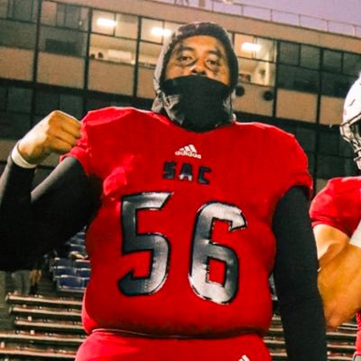 levi_banuelos's profile picture. Chadron State College | OL