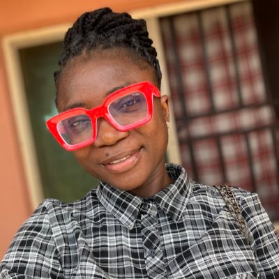 AtundeModinat's profile picture. A lover of God.
