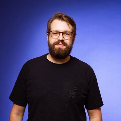 laurenscarbo's profile picture. Kleurt pixels @solvimon_com.