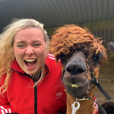 riawalls18's profile picture. 