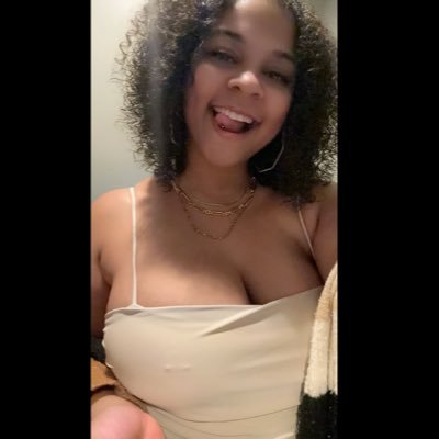 Wanderlust. 32. Taurus. Cincy. IG:Ashley.shantel. I smoke💚 I paint 🎨 ASP.Studios.
