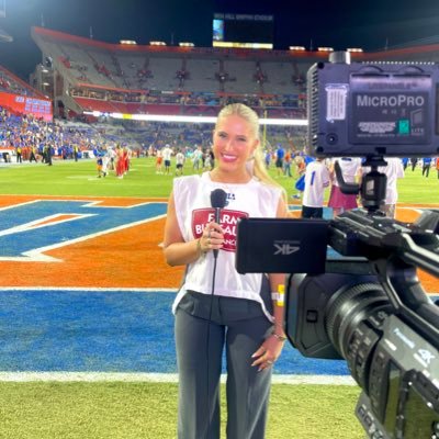 @UFJschool - Sports and Media 🐊 @ESPNgainesville Writer + Reporter | @floridagators Radio PxP + Color Commentator @wuftnews Sports Anchor