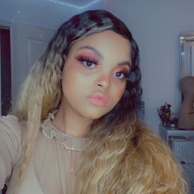 I'm Spencer caring and honest woman l'm a billionaire I came from a wealthy family I came here to help the poor in any situation I'm not here for relations