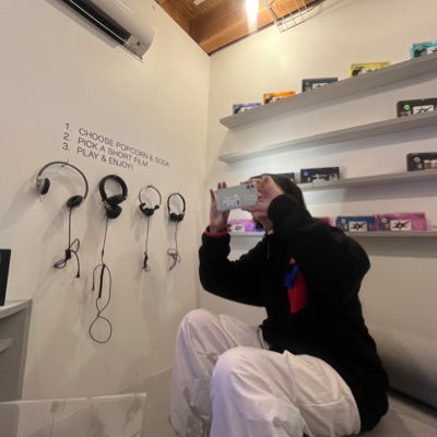 asashi_0's profile picture. 24歳￤あのちゃんねる￤足腰げんき教室YouTube￤あの卓が気になる￤タイマン森本￤にぼしいわしの吹き溜まり￤みみツイ￤脱力じかん￤ FANFARE etc... ￤TV･YouTube･ライブなど￤🧠￤ 企画会議させてください！ 📩shiori.d2000@gmail.com